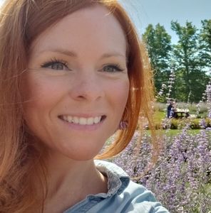 Meet your Posher, Claudia